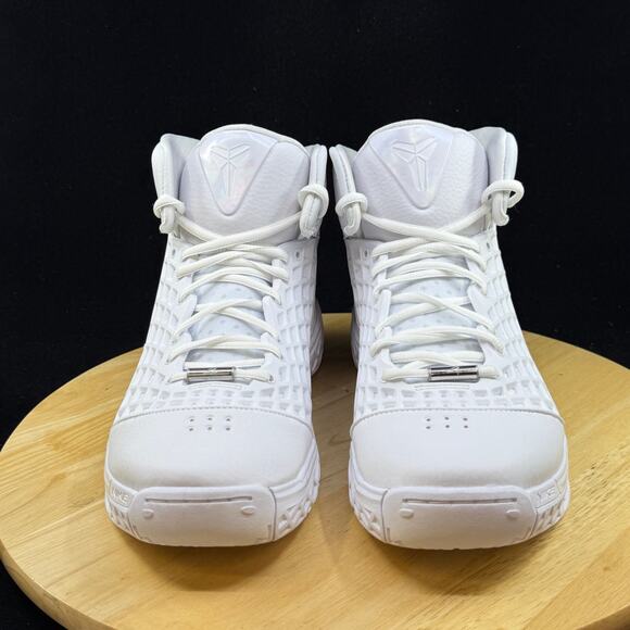 Mens Size 9.5 Nike Kobe III Protro White Silver Basketball Shoes HM4351 100 NEW main image 5